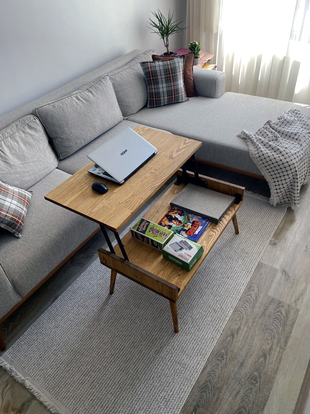 Lift Top Coffee Table, Wood Coffee Table with Storage, Small Coffee Table for Living Room, Smart Table